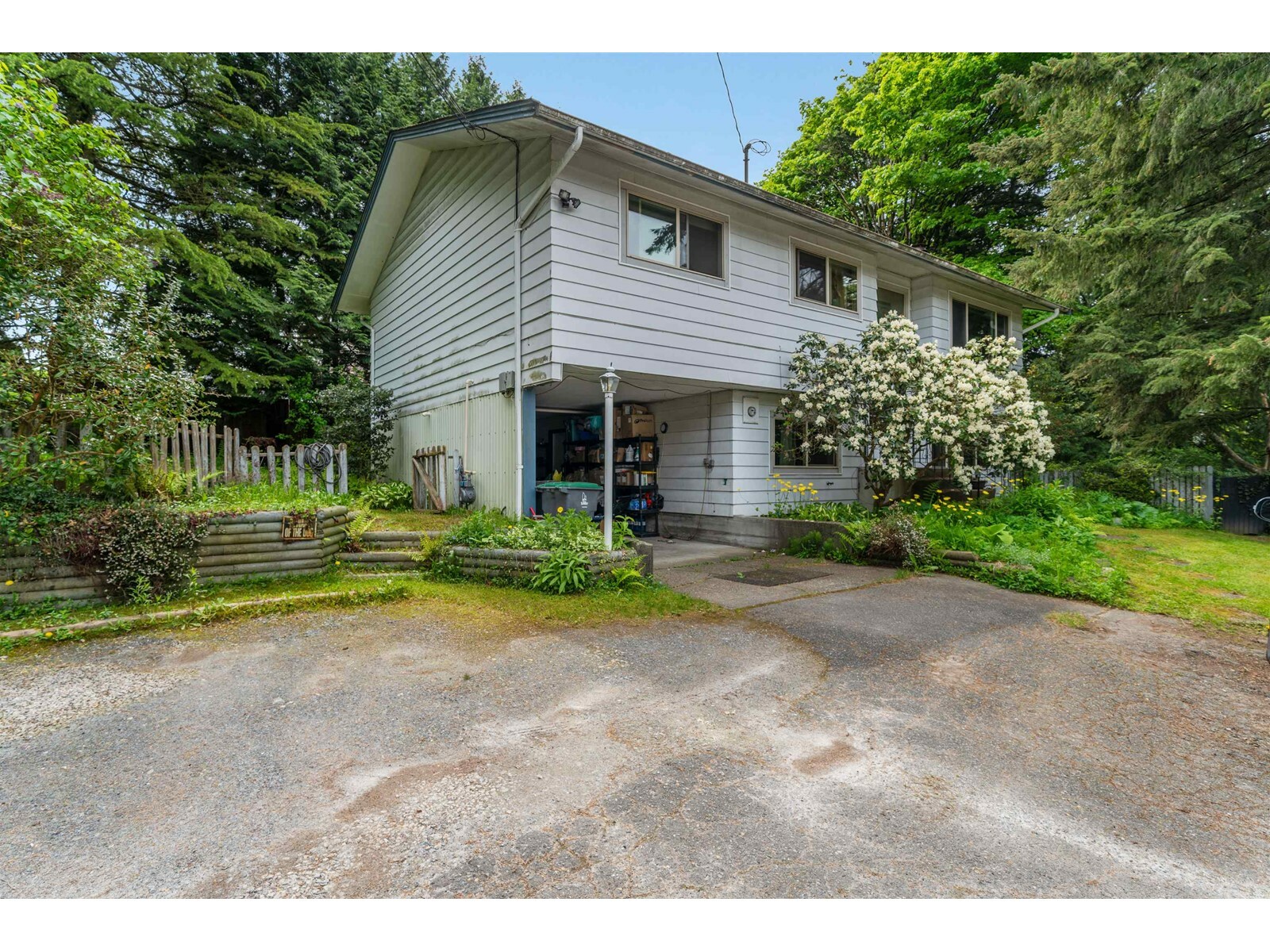 Property Photo: 7763 140 BC V3W 5K1