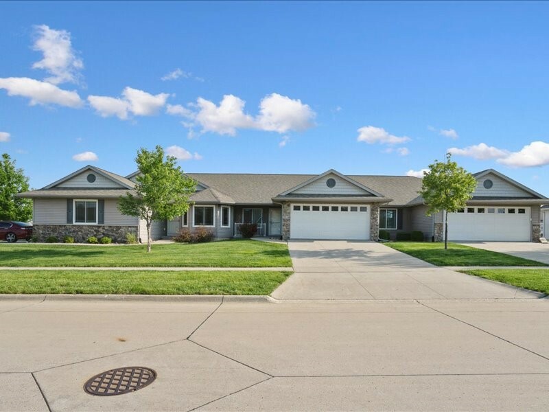 3314 35th Avenue  Marion IA 52302 photo