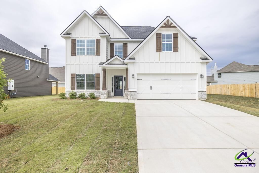 Property Photo:  212 Meadows Lane  GA 31005 