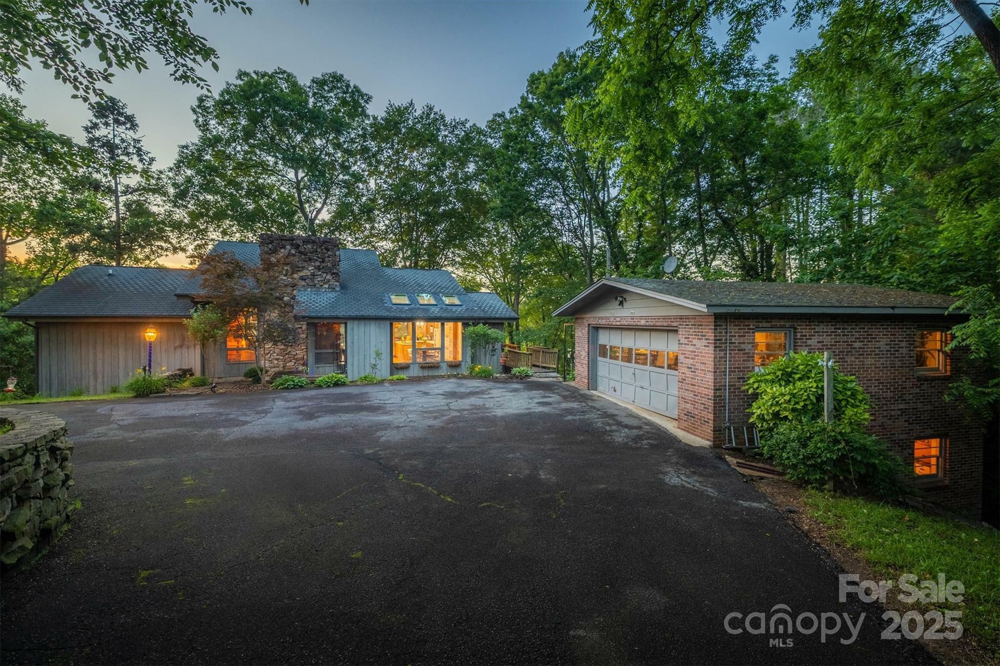 4749 16th Street Drive NE  Hickory NC 28601 photo