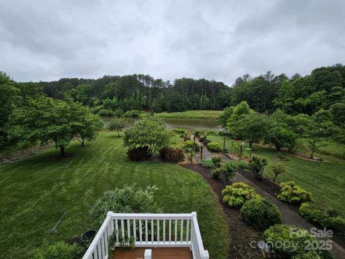 Property Photo: 5487 Back Shore Drive NC 28630