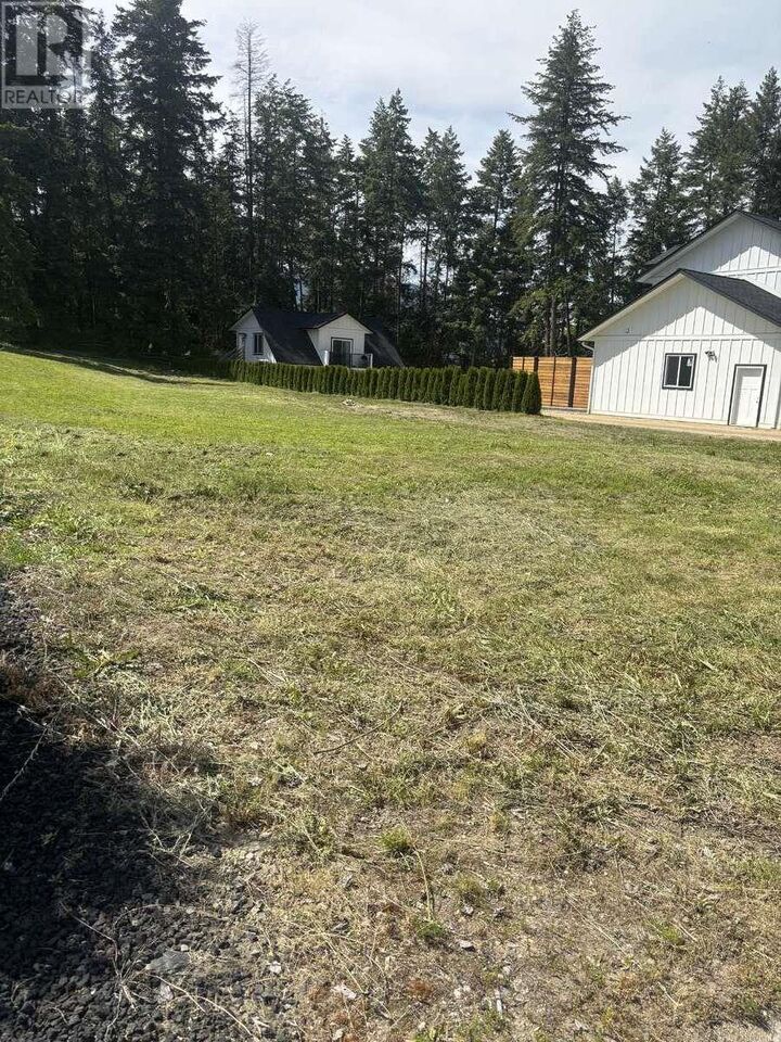 Photo de la propriété: 1821 22 Street Northeast BC V1E 3M9