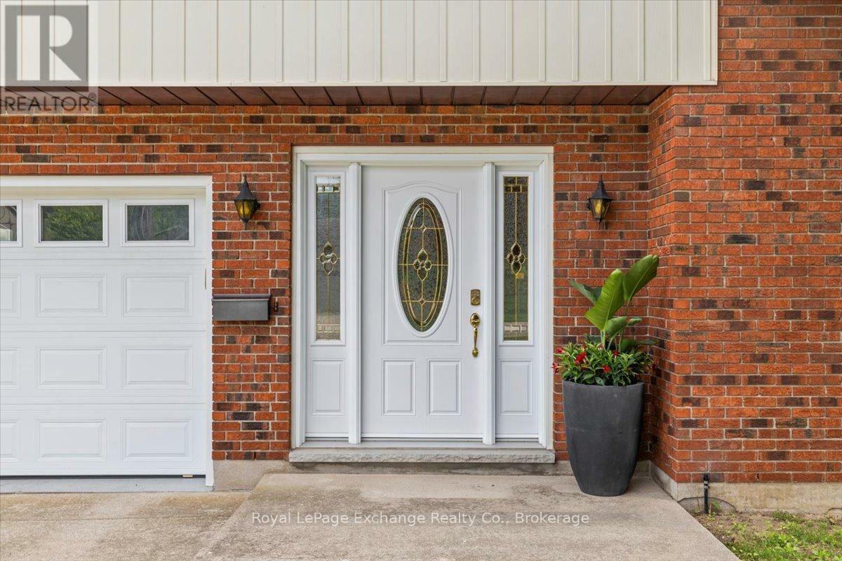 Property Photo:  447 Falconer Street  ON N0H 2C2 