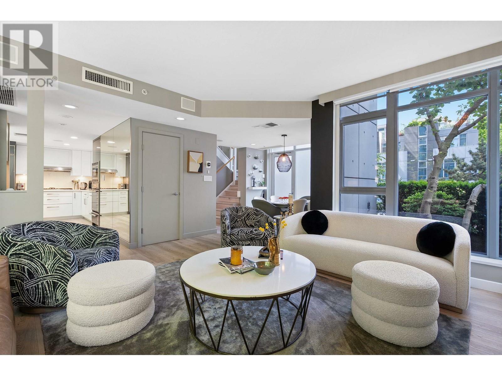 Photo de la propriété:  1261 West Cordova Street Th33  BC V6C 3P9 