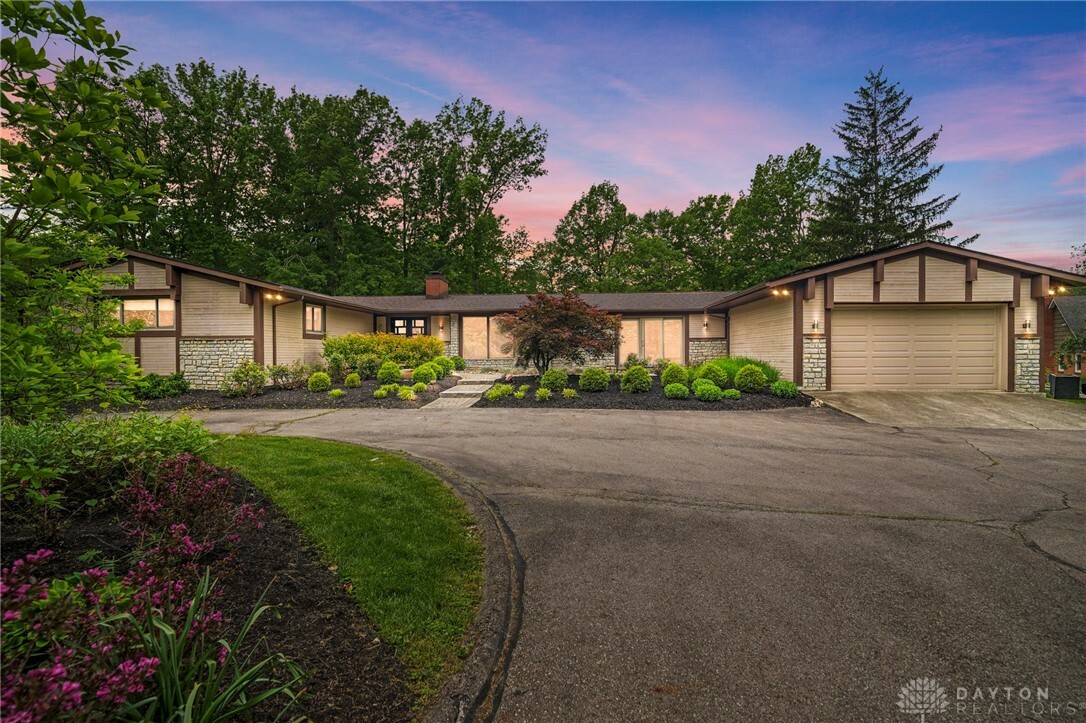Property Photo: 9161 Clyo Road OH 45458