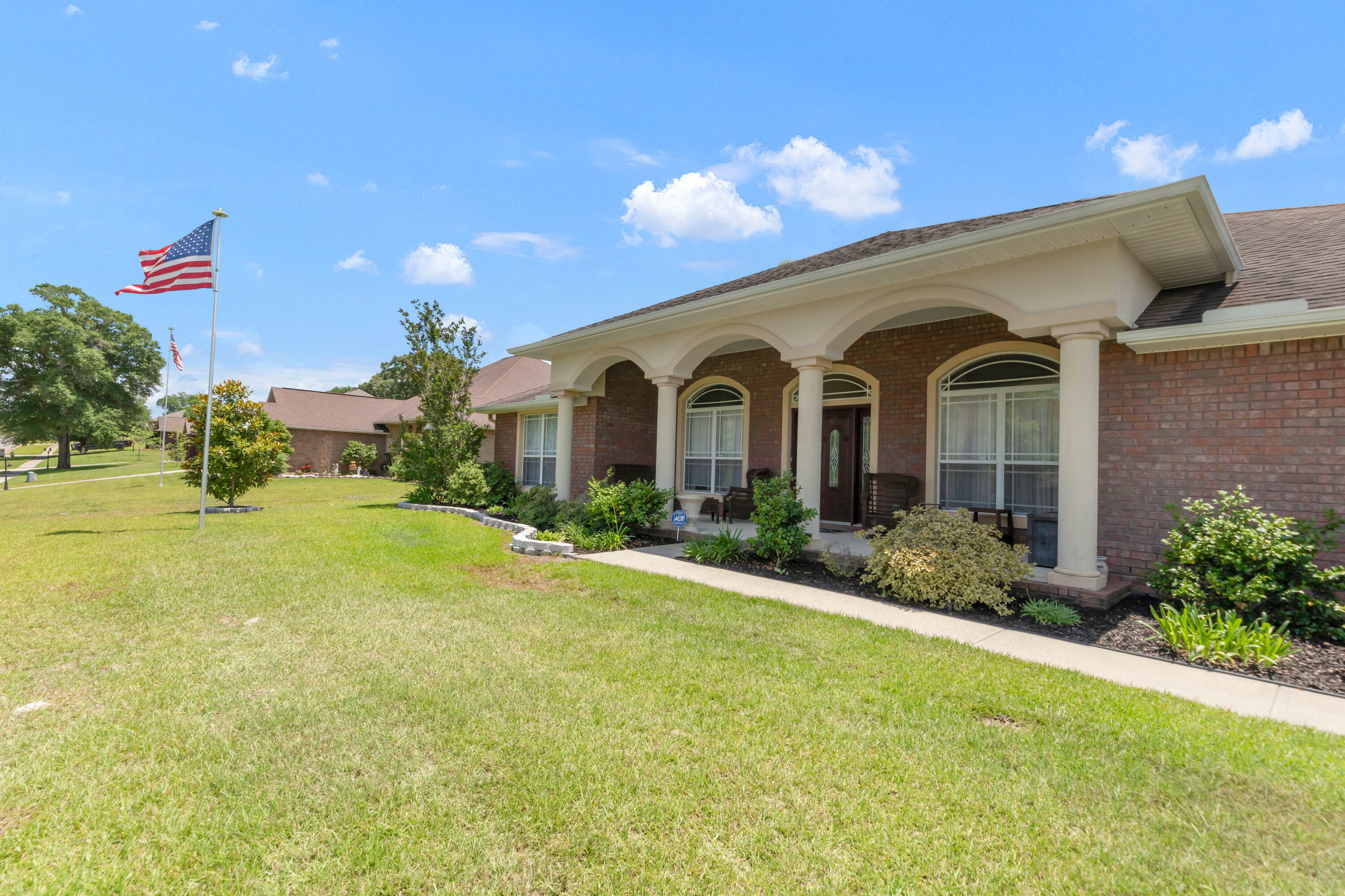 Property Photo: 6202 Plum Orchard Way FL 32536
