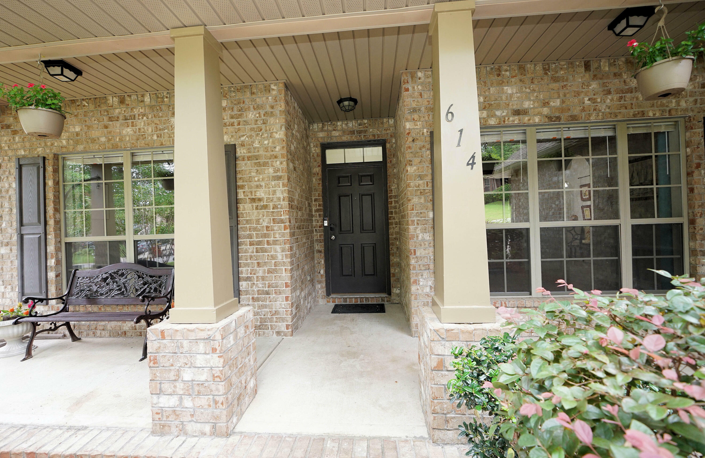 Property Photo: 614 Red Fern Road FL 32536