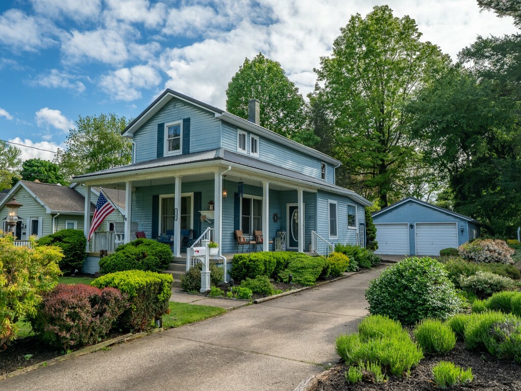 Property Photo: 722 Marshall Drive PA 16505