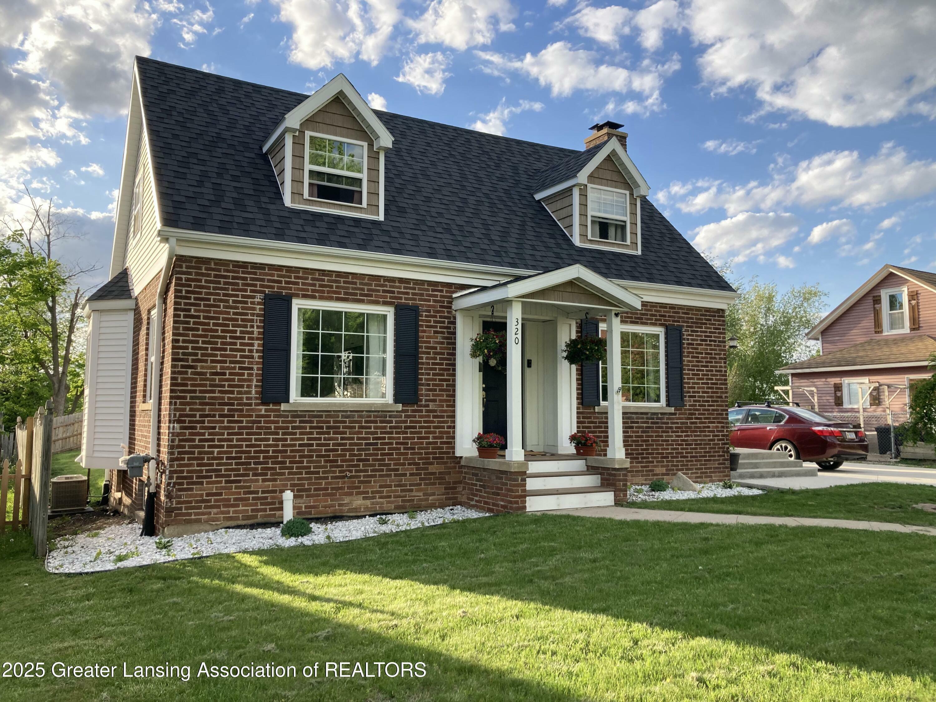 Property Photo: 320 Elm Street MI 48875