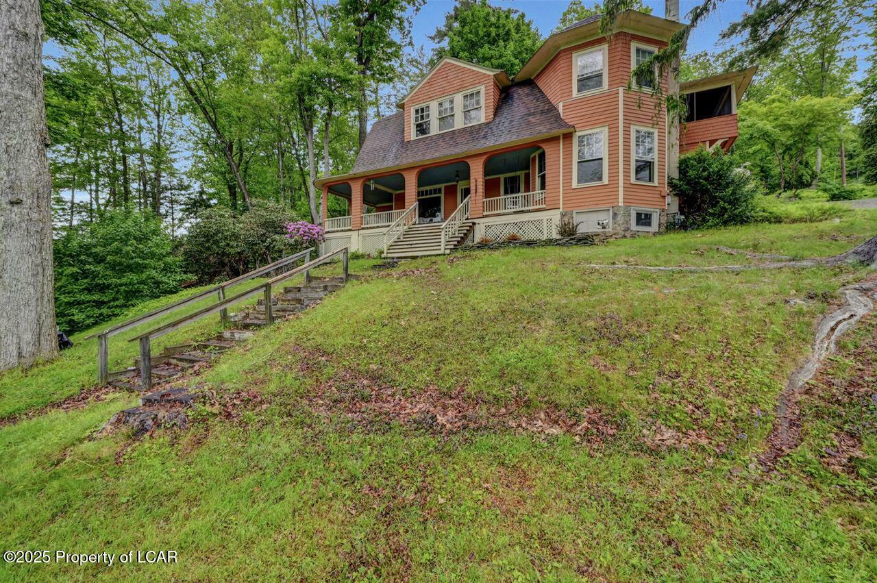 Property Photo: 2983 Lakeside Drive PA 18618
