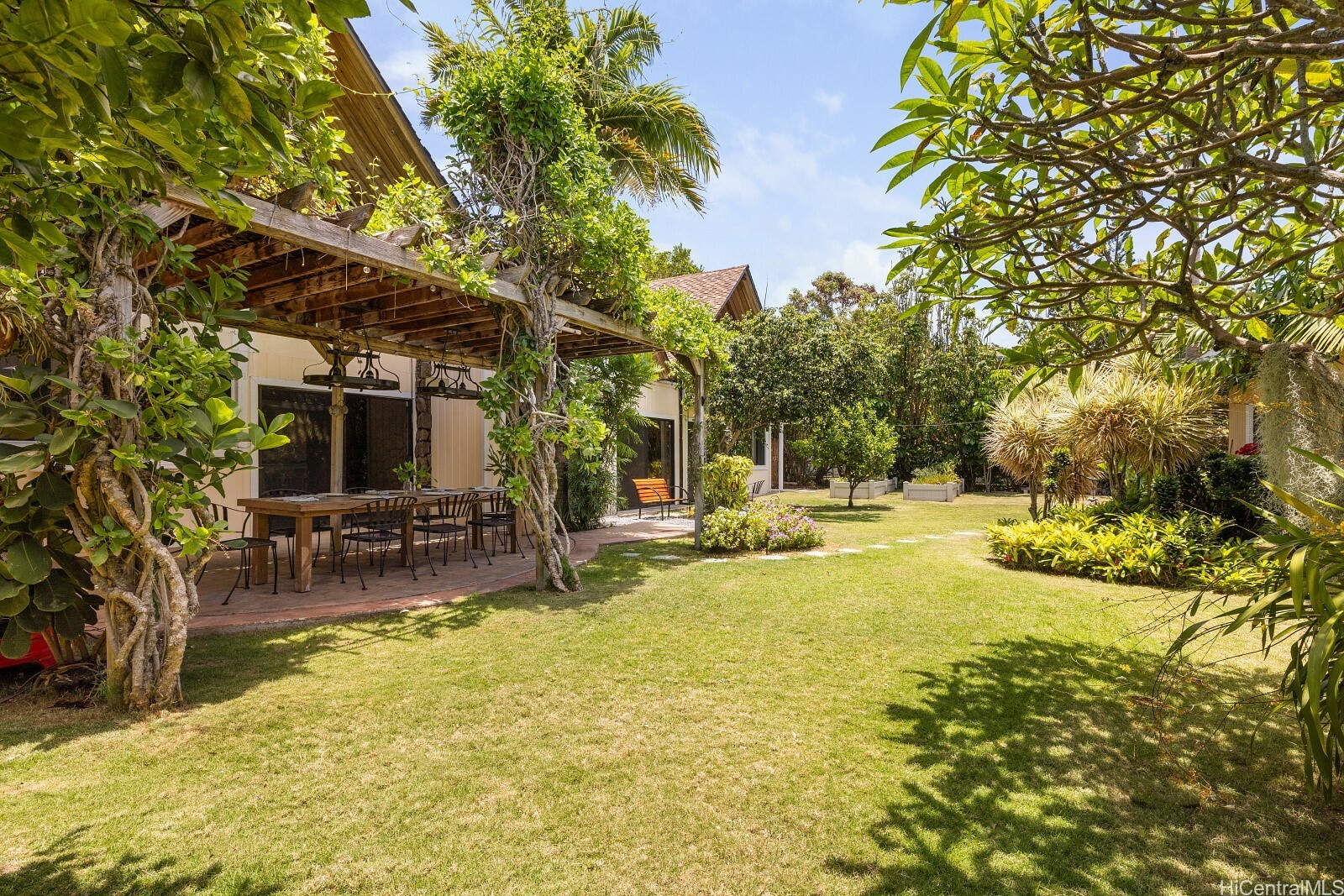 Property Photo: 337 Wanaao Road HI 96734
