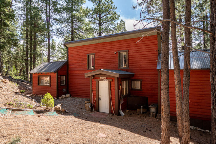 Property Photo: 1660 E Centurion Cir UT 84762