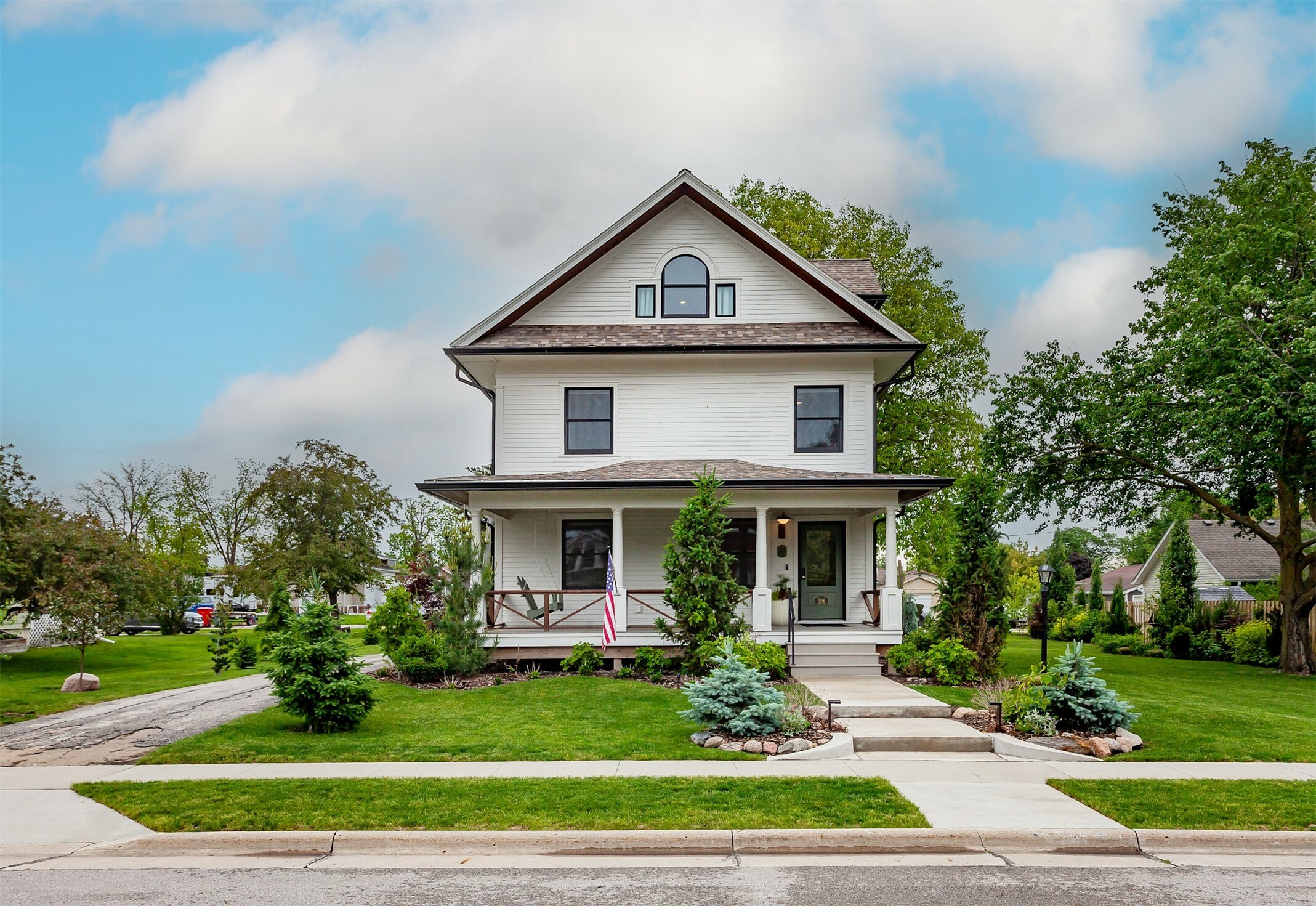 306 N 1st Avenue  Huxley IA 50124 photo