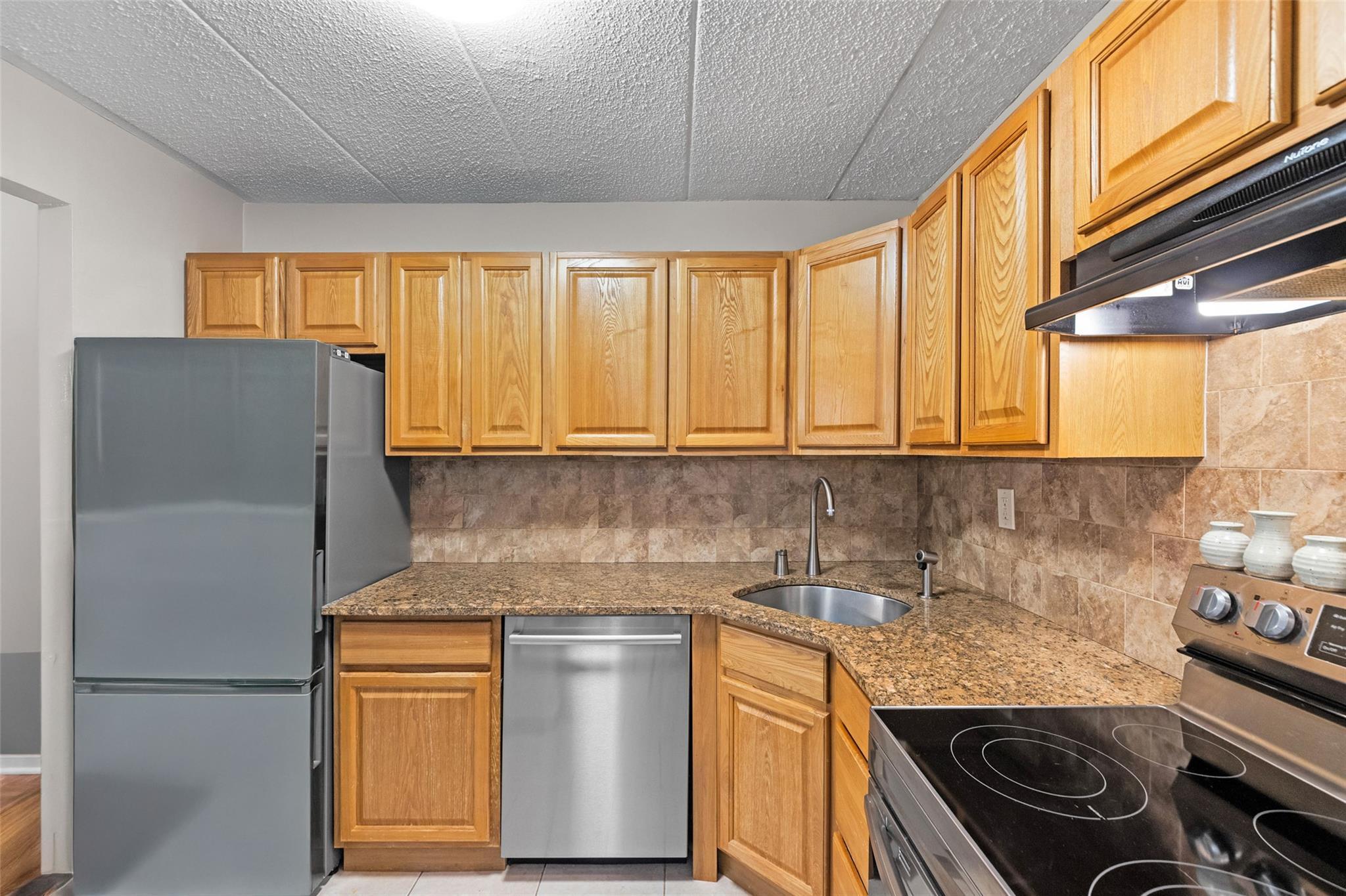 Property Photo:  9965 Shore Road 6B  NY 11209 