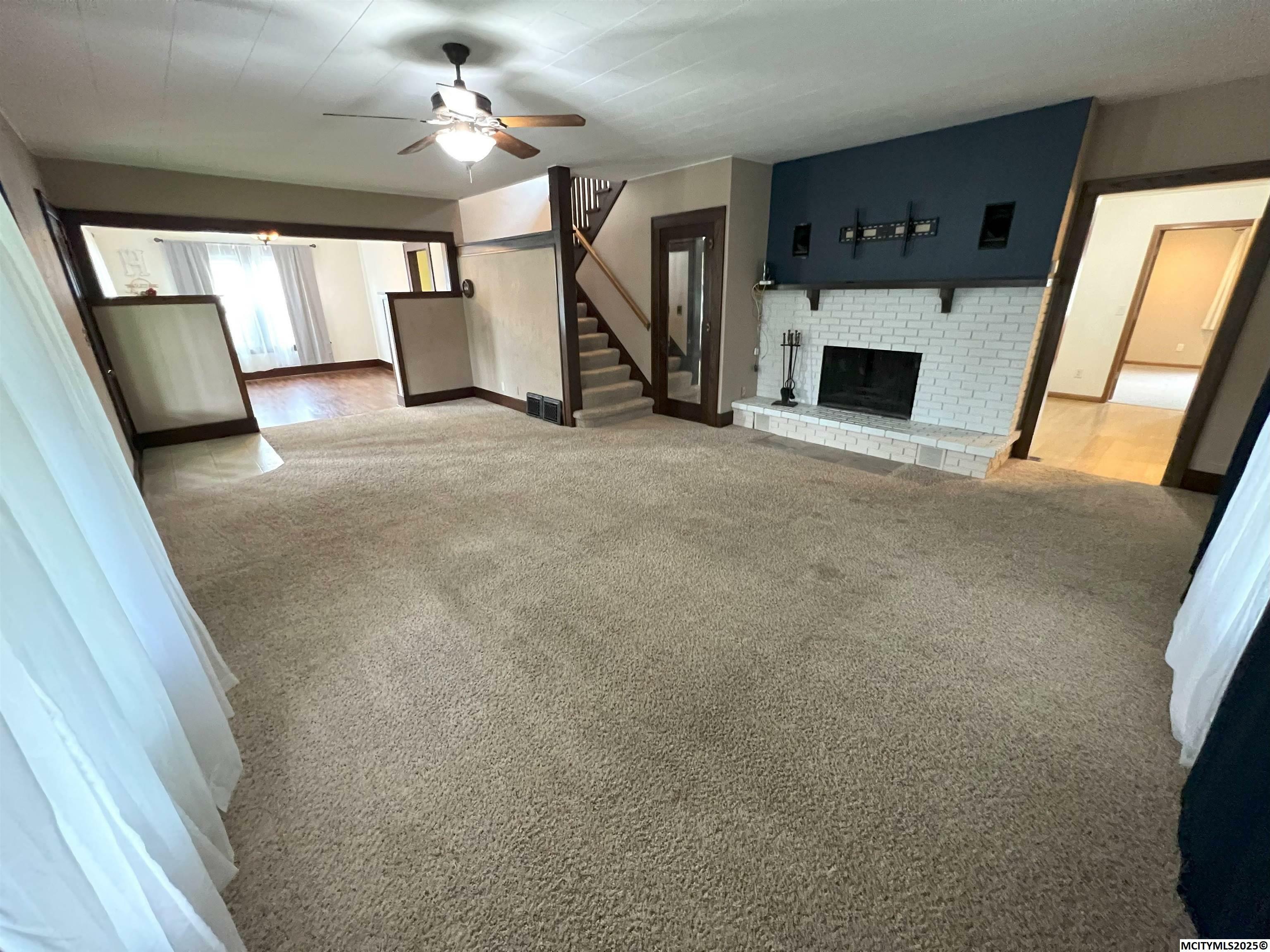 Property Photo: 620 Ash St IA 50461