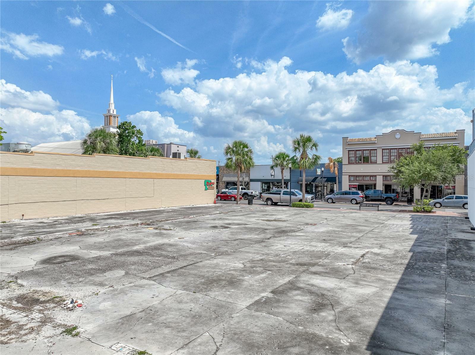 Property Photo: 233 W Central Avenue FL 33880