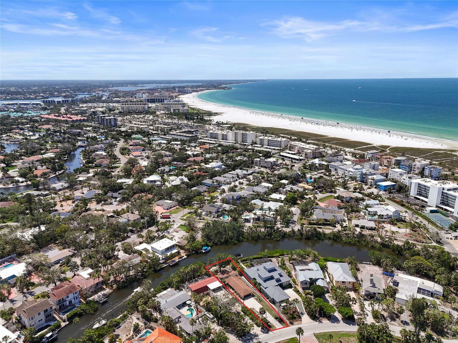 Property Photo: 30 Island Circle FL 34242
