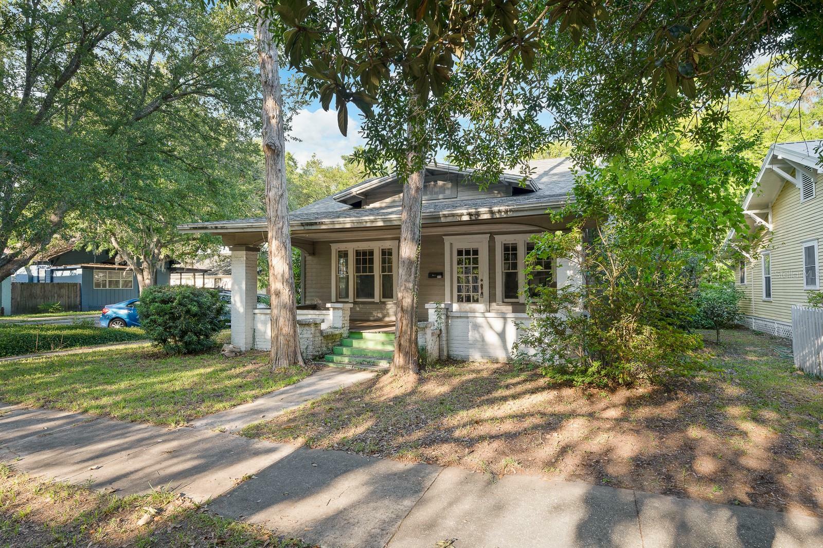 Property Photo: 119 NW 7th Terrace FL 32601