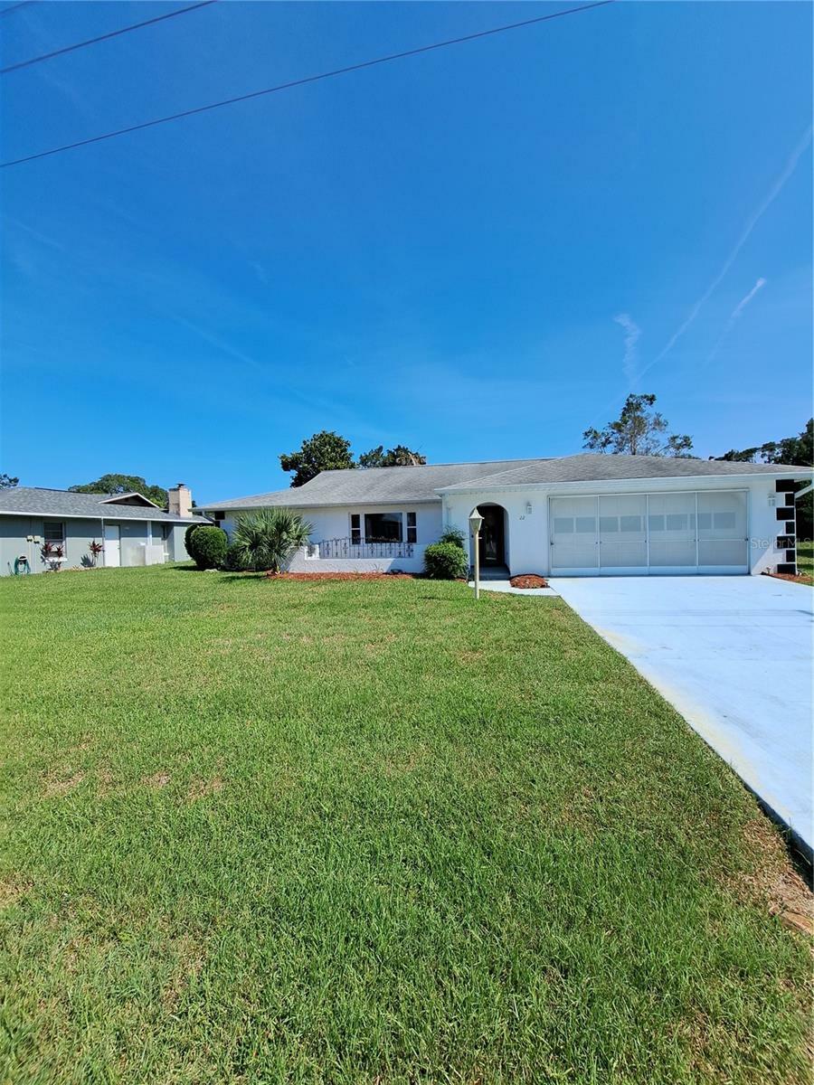 Property Photo: 22 Fleetwood Drive FL 32137