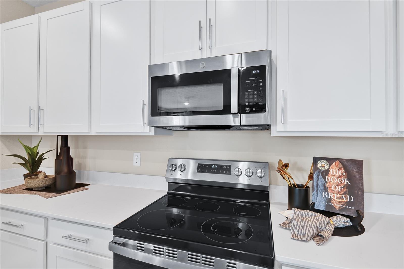 Property Photo: 157 Waterstone Loop FL 32778