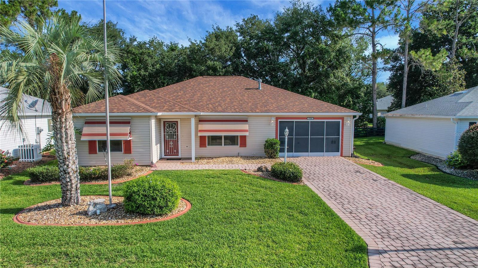 Property Photo: 2766 Privada Drive FL 32162