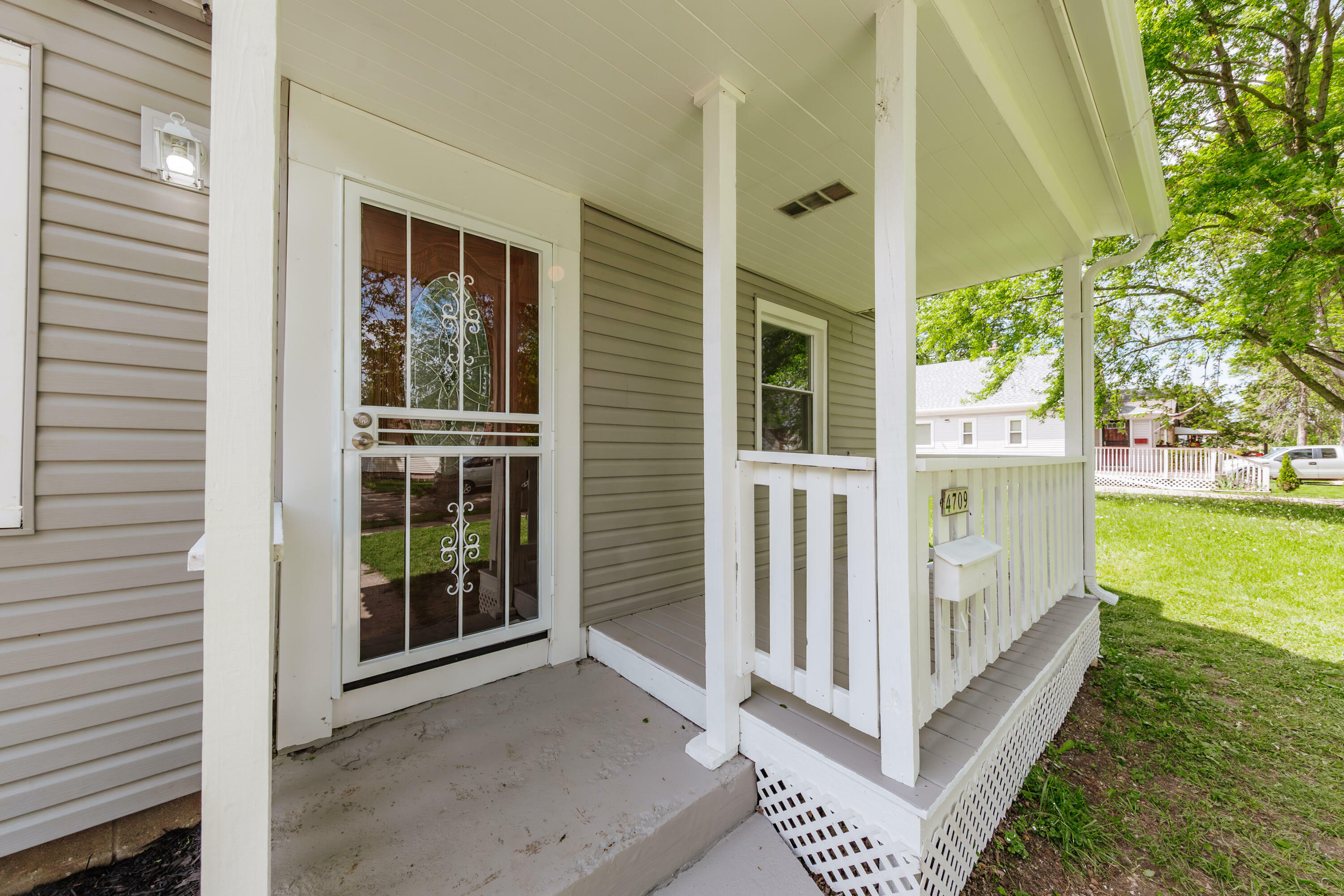 Property Photo: 4709 N 44th St WI 53218