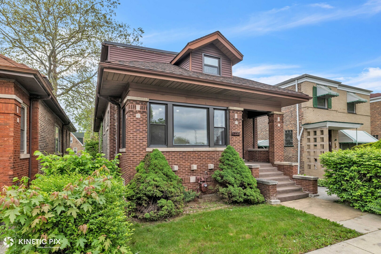Property Photo: 8127 S Jeffery Boulevard IL 60617