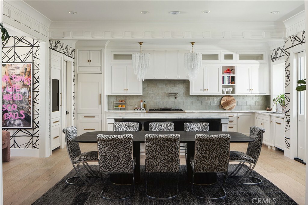 Property Photo: 1110 Kings Road CA 92663