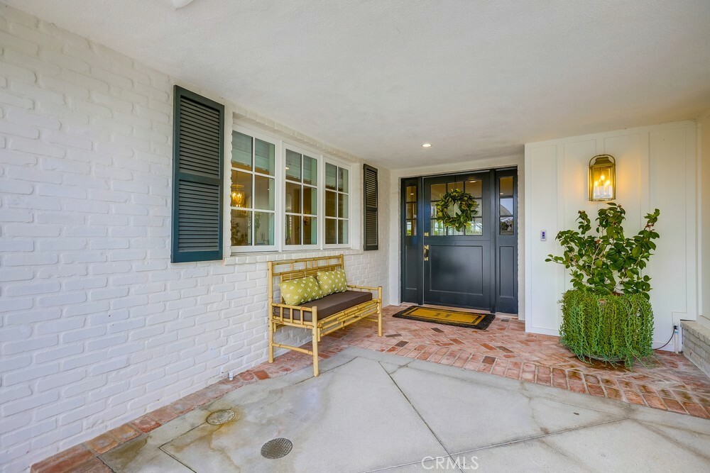 Property Photo: 1242 Somerset Lane CA 92660