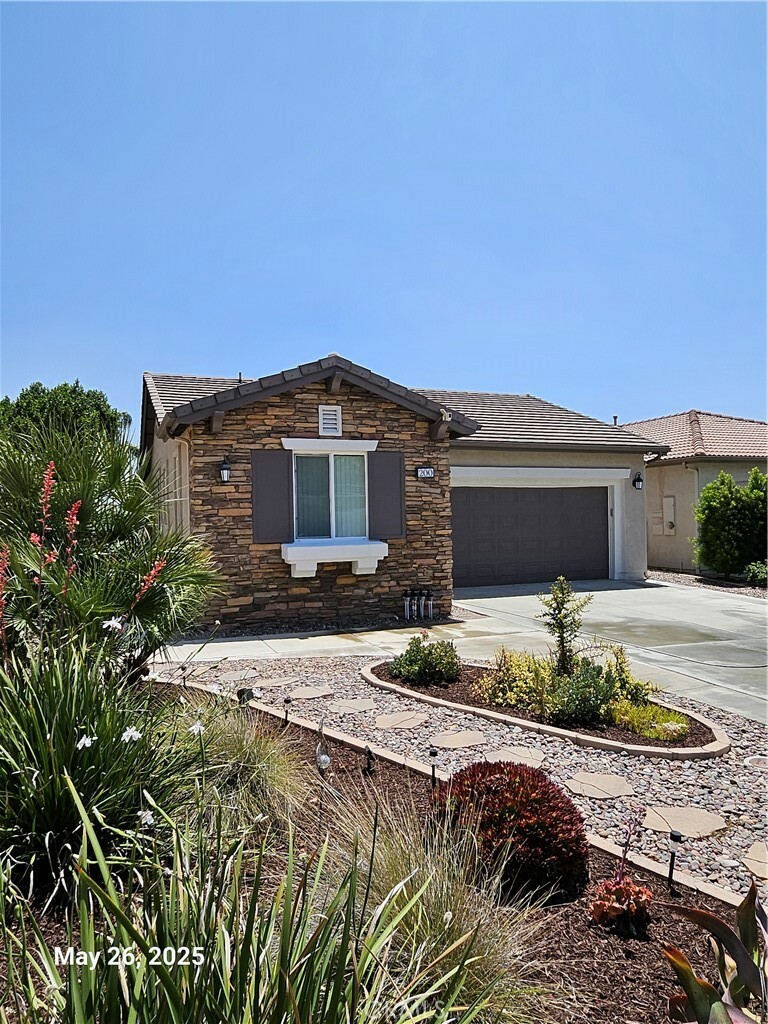Property Photo:  200 Janzen Way  CA 92545 