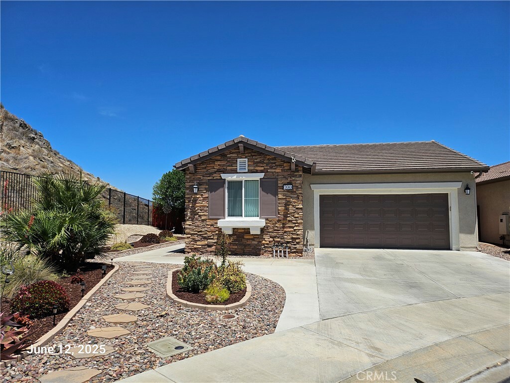 Property Photo:  200 Janzen Way  CA 92545 