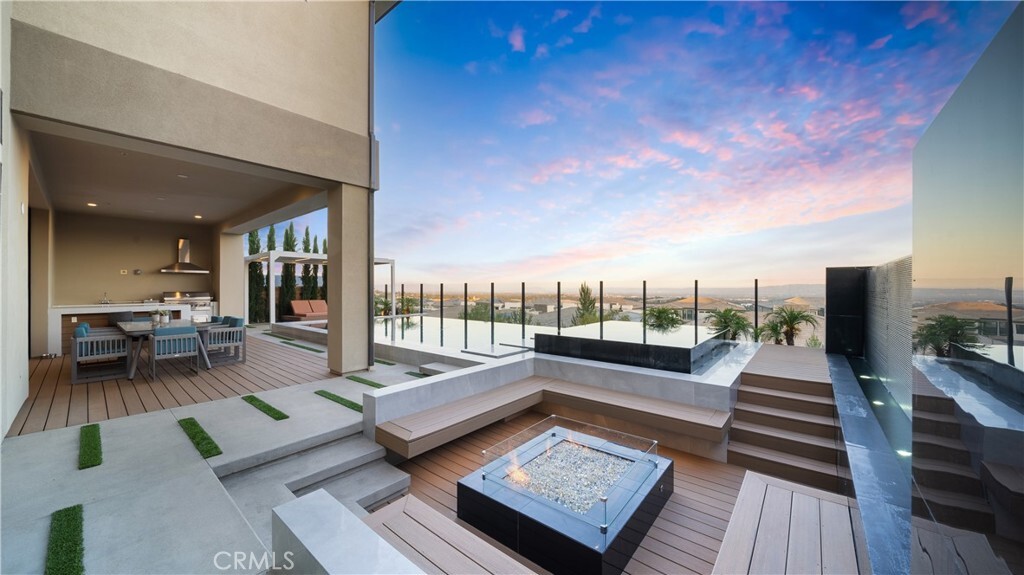 Property Photo: 20532 W Birmingham Way CA 91326