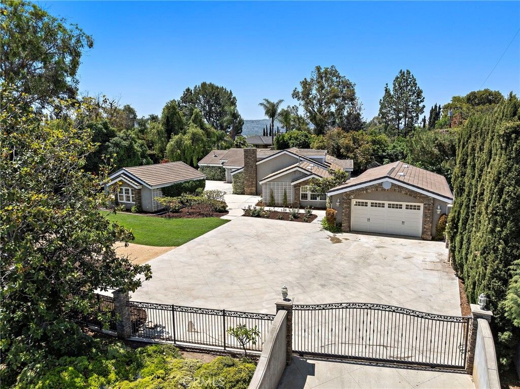 Property Photo:  5571 Mountain View Avenue  CA 92886 