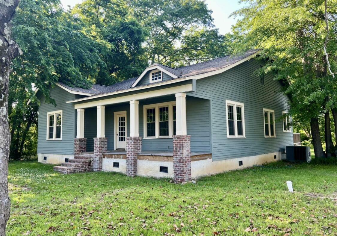 Property Photo: 162 Pine Street MS 38858