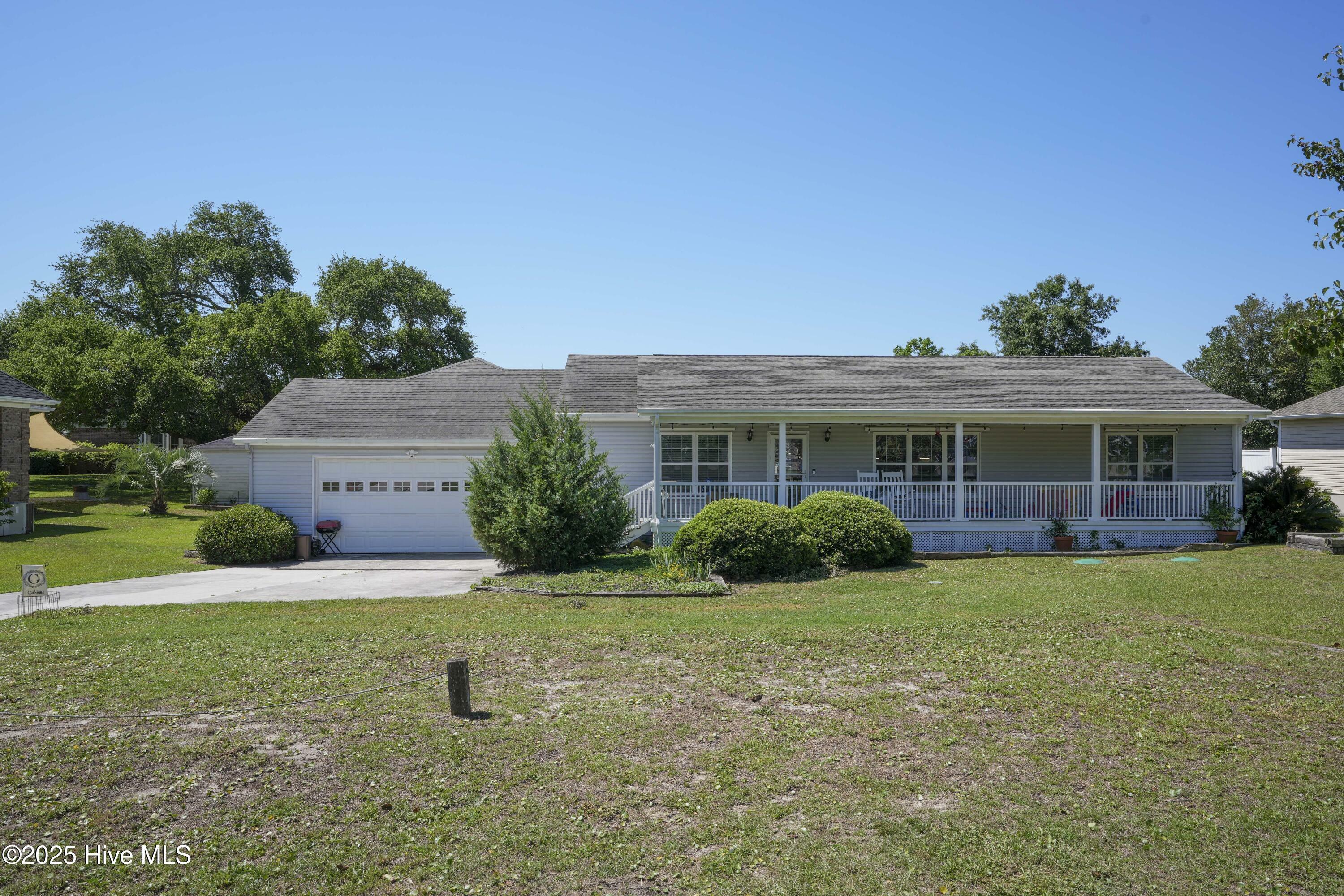 Property Photo: 18 Bay Drive NC 28460