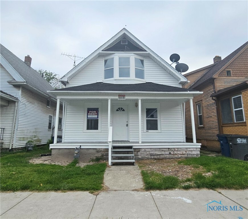 Property Photo: 1545 Buckingham Street OH 43607