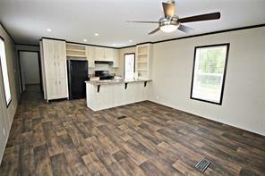 Property Photo: 663 E Bayou Road LA 70037