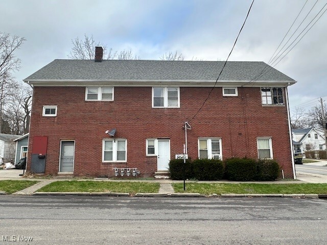 Property Photo: 1115 East Avenue OH 44035
