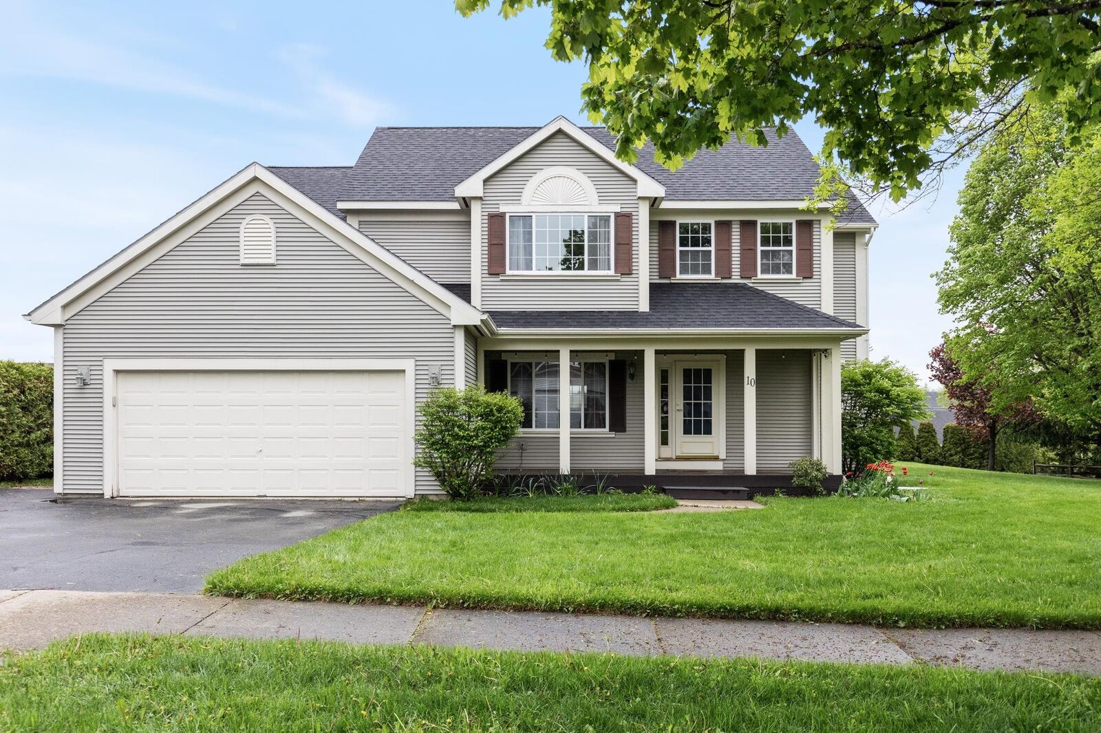 Property Photo:  10 Pomfret Lane  VT 05452 