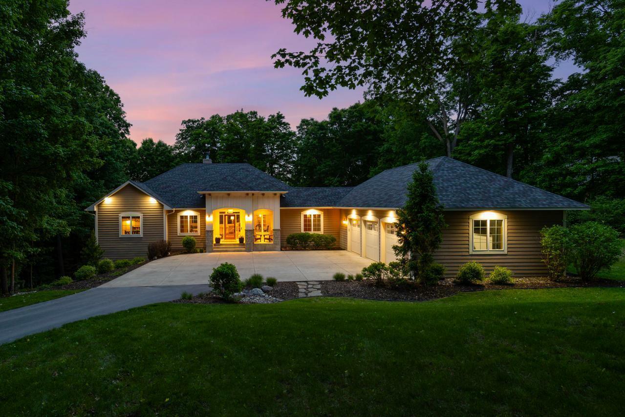 Property Photo: 8580 Maple View Drive MN 55322