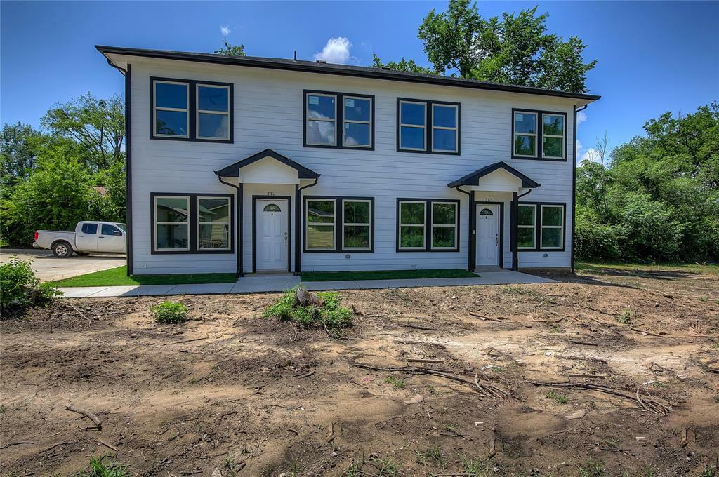 Property Photo: 312 Beckham Street TX 75482