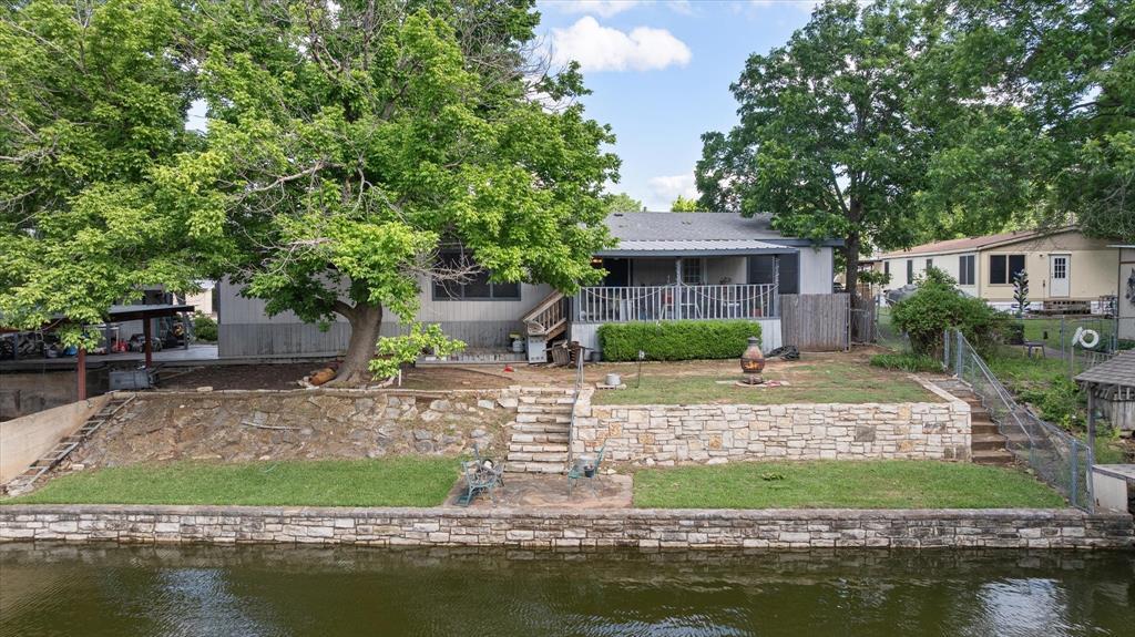 Property Photo: 4318 Elmwood Court TX 76049