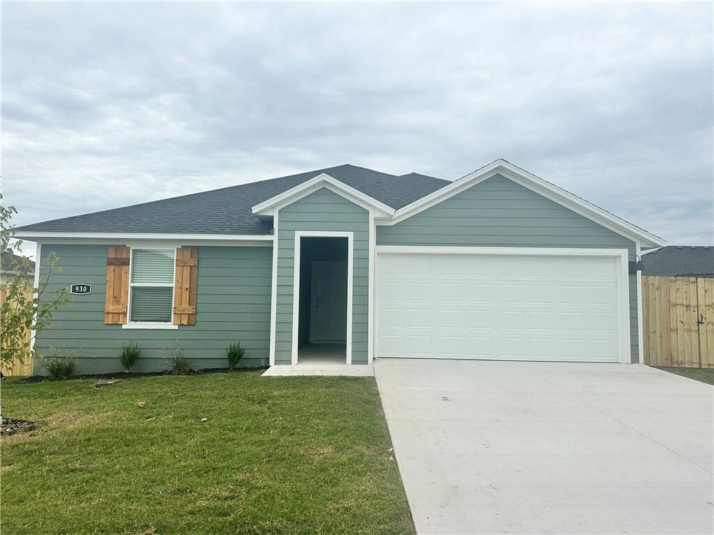 Property Photo:  930 Rently Street  AR 72753 