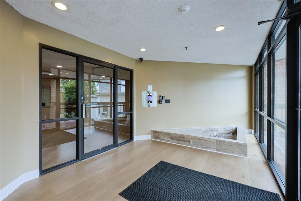Property Photo: 12 Chancery Ct. 408 MA 01902