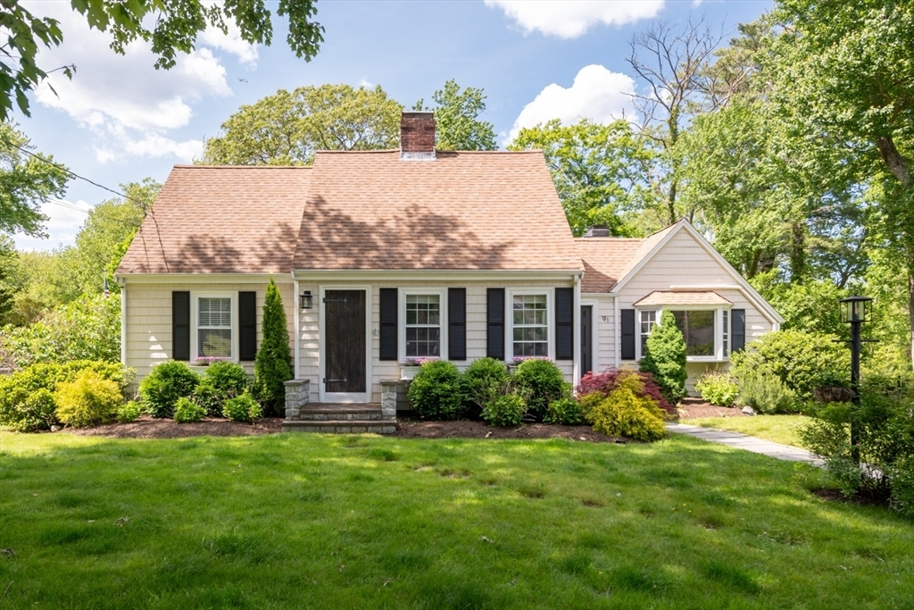 Property Photo:  91 Park Ave West  MA 02190 