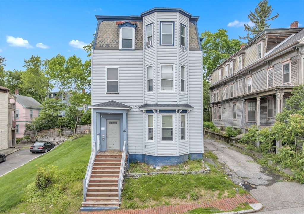 Property Photo: 80 Chatham St MA 01609
