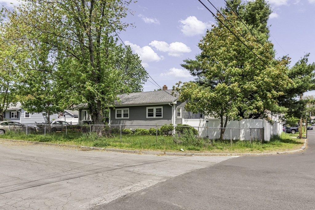 Property Photo:  17 Barnard Rd  MA 01843 