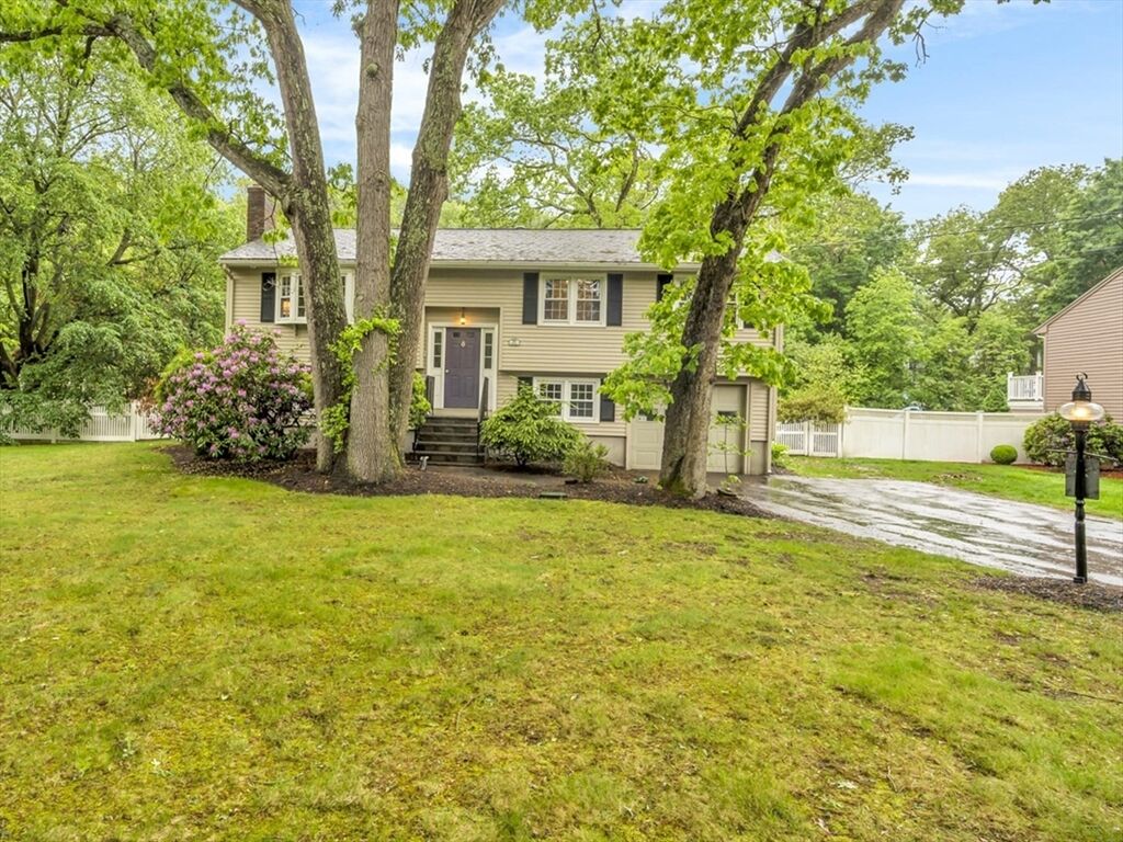 Property Photo:  64 Haverhill St  MA 01867 
