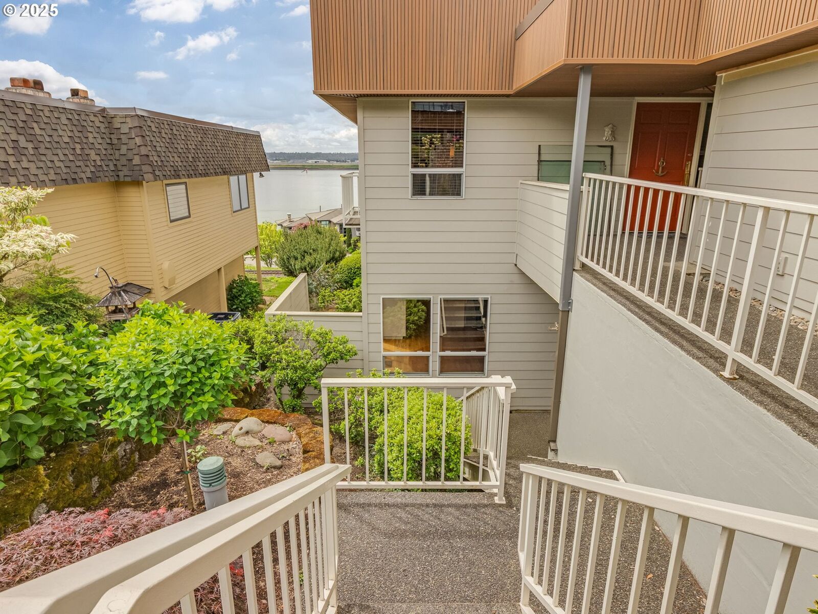 Property Photo: 6903 SE Riverside Dr 20 WA 98664