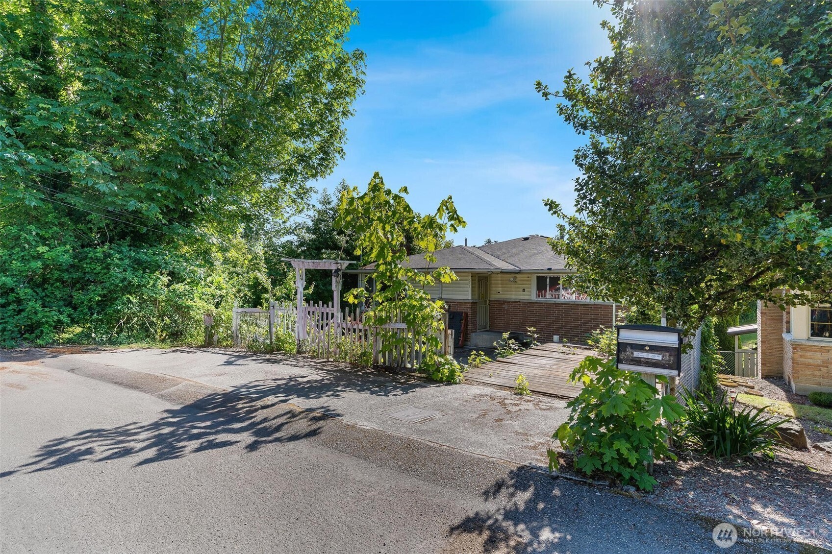 Property Photo:  7919  37th Avenue S  WA 98118 
